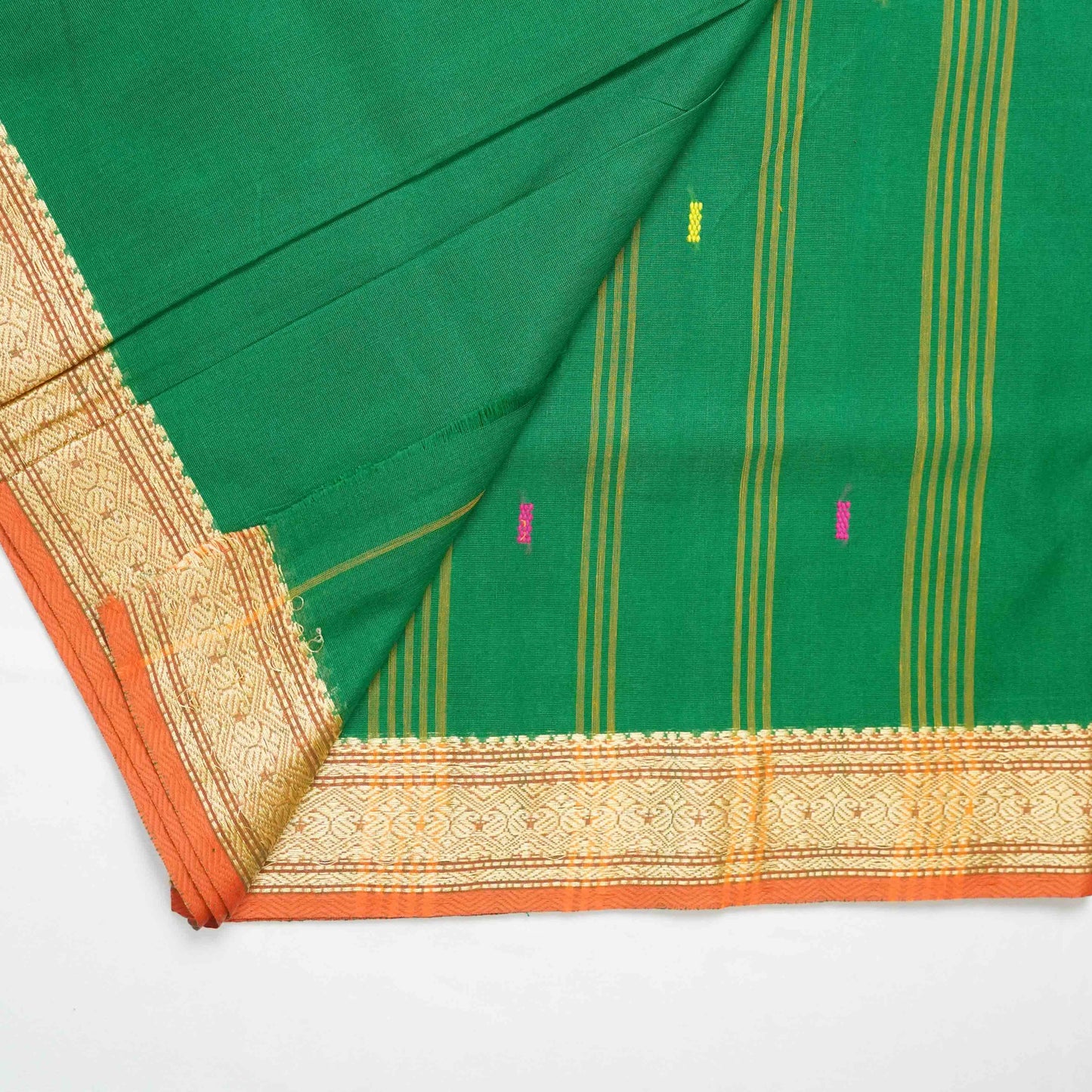 Vanchi | Conifer – Grace in Deep Green