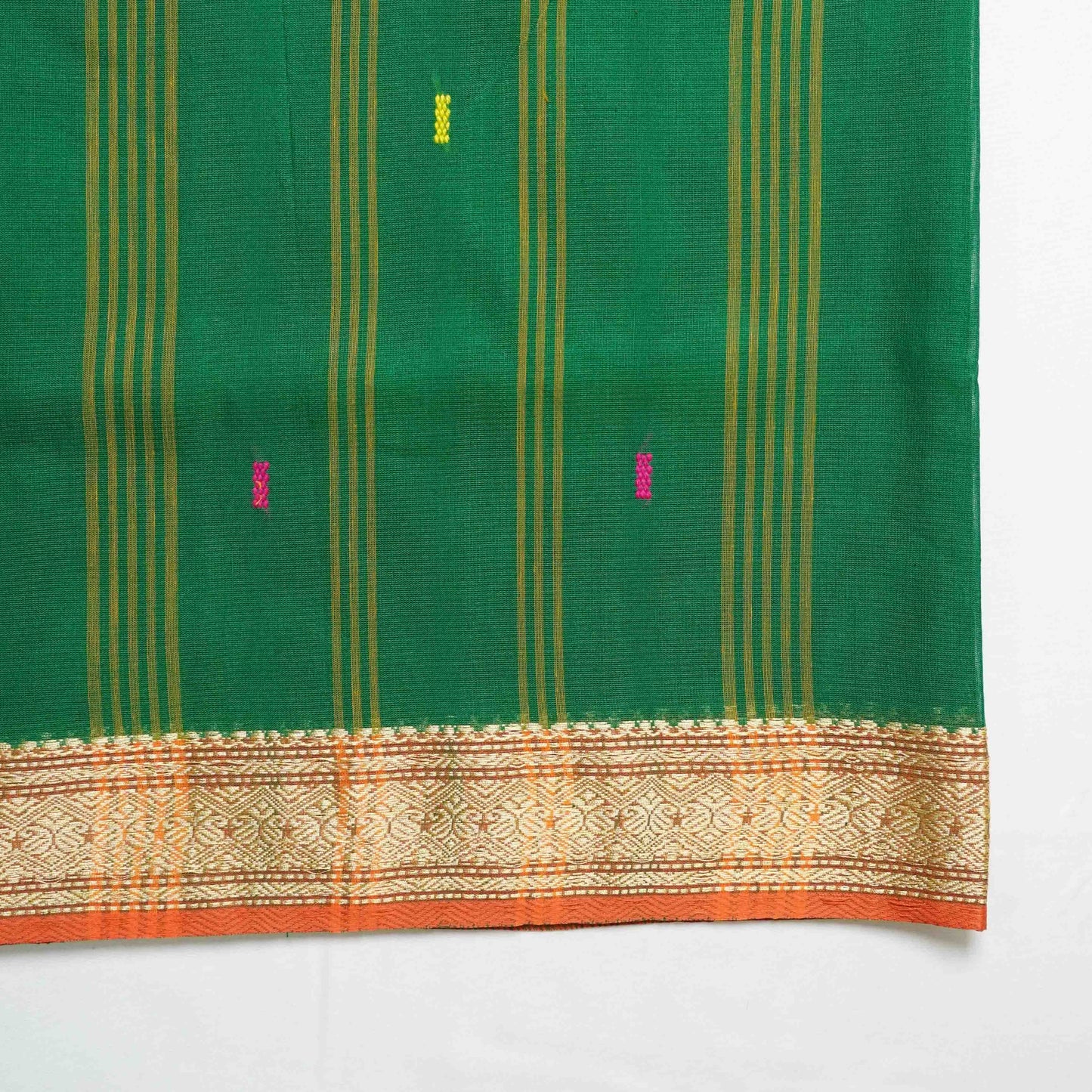Vanchi | Conifer – Grace in Deep Green