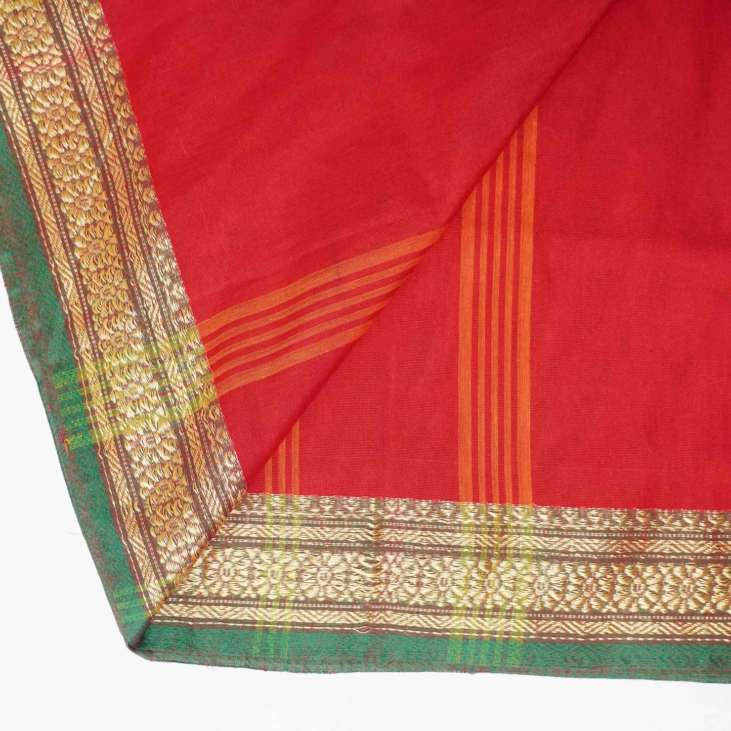 Vanchi | Ruby - Soft Red in Every Fold