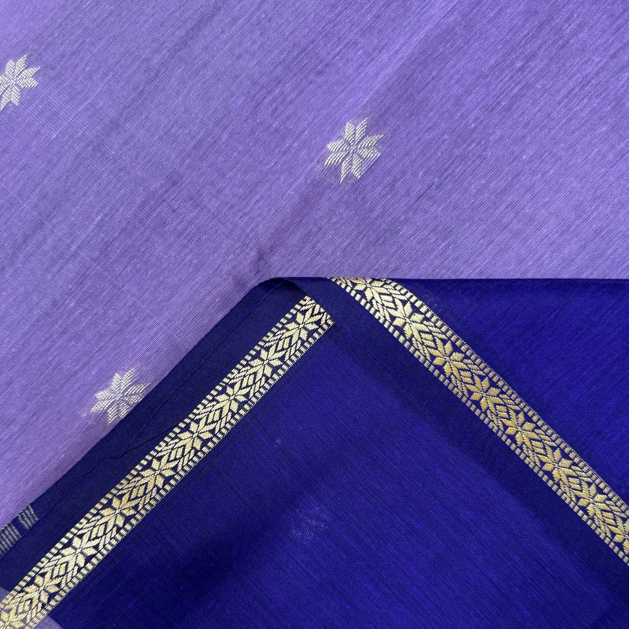 Mandharai | Wisteria - Cascading in Lavender Hues